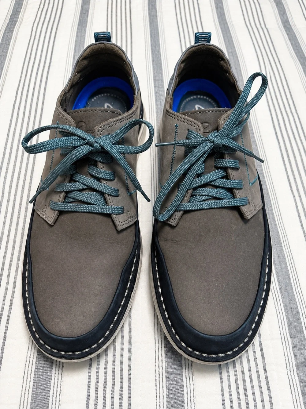 Clarks Collection Men’s 9.5 Casual Shoes Gray/Blue – Excellent Condition